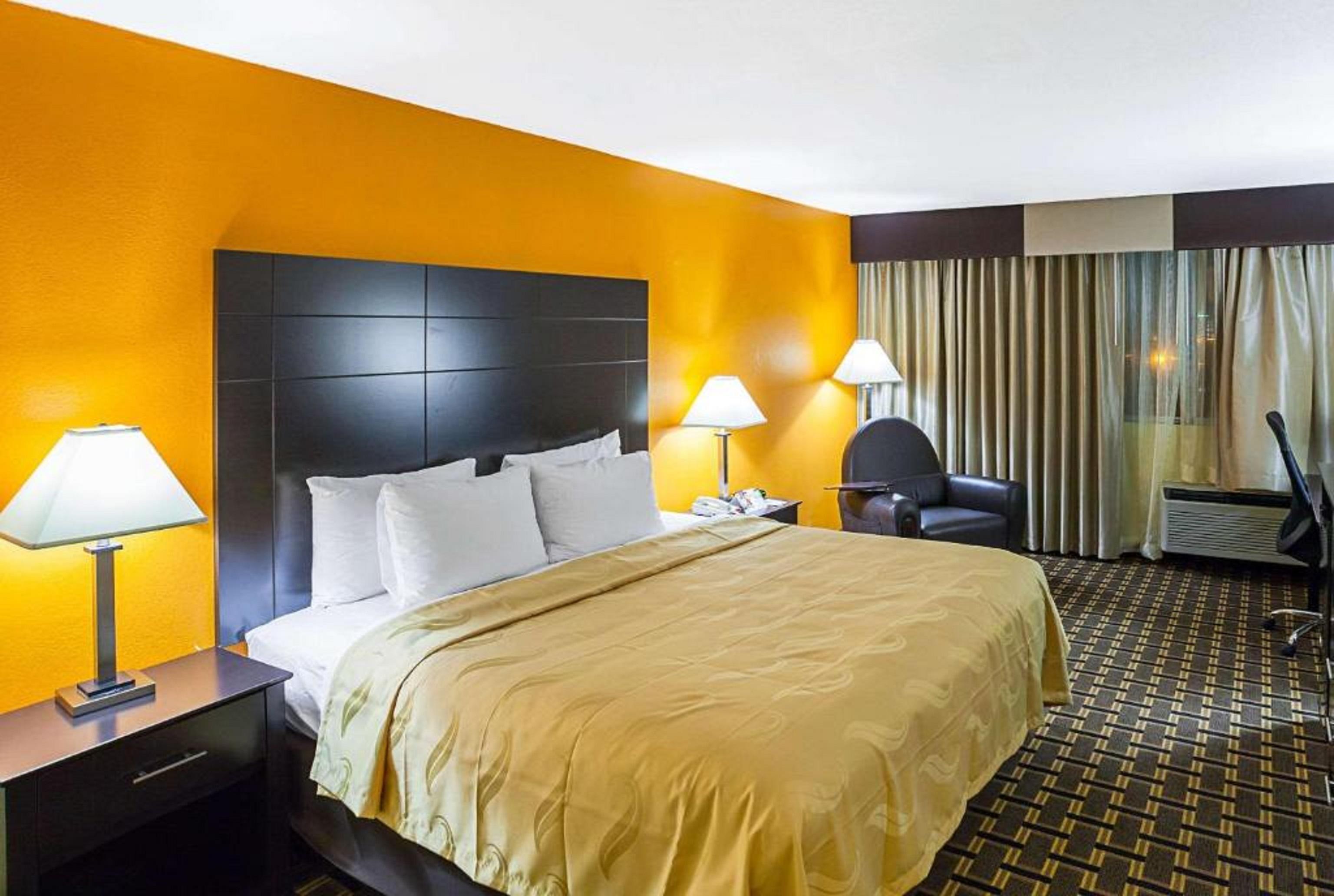 Quality Inn & Suites Цинциннати Экстерьер фото