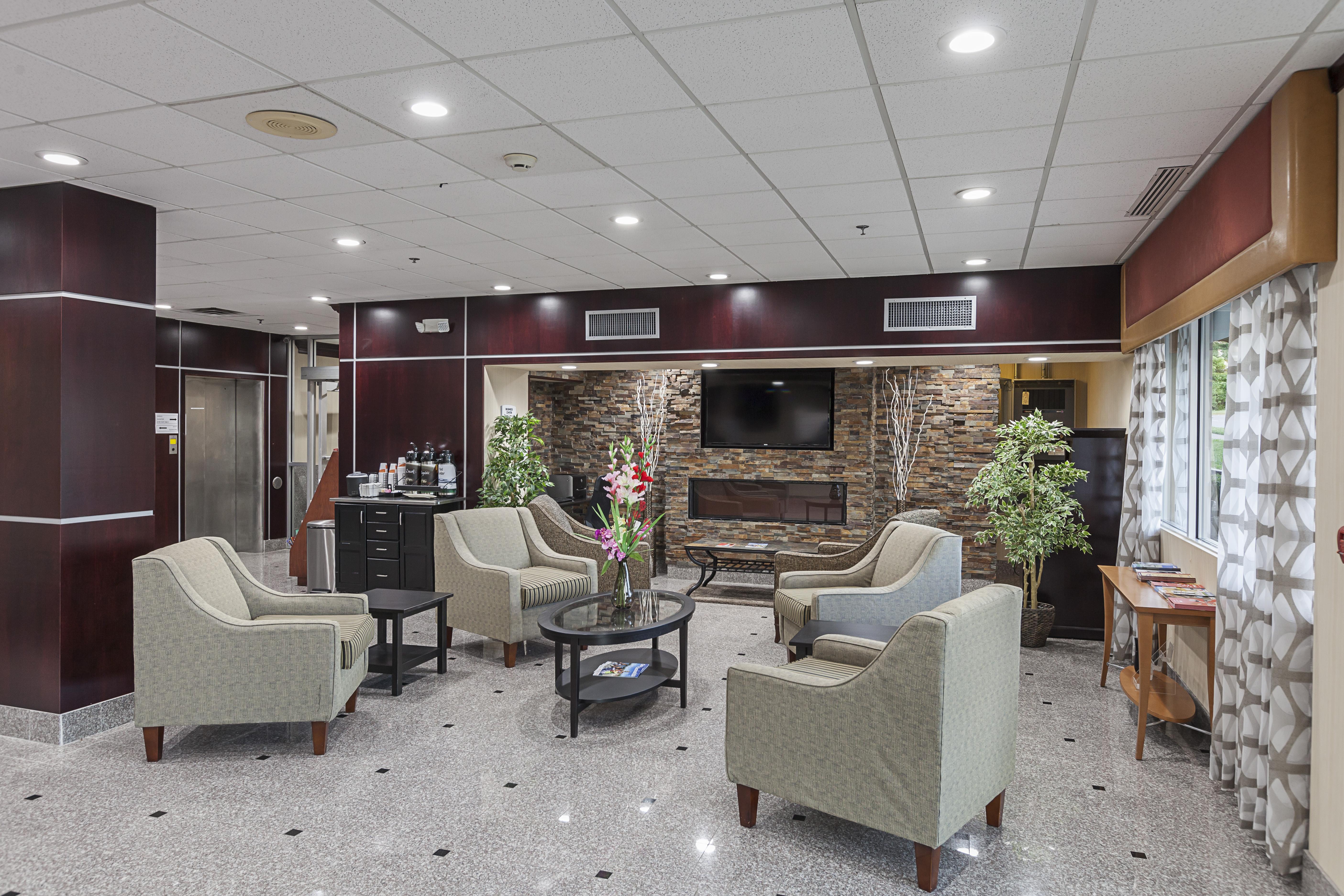 Quality Inn & Suites Цинциннати Экстерьер фото
